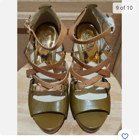 Michael Kors size 7.5 - Picture 5 of 16